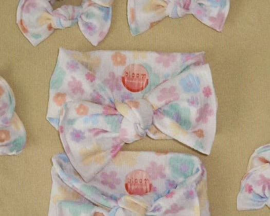 Pastel Daisy Ribbed Tie On Headwrap